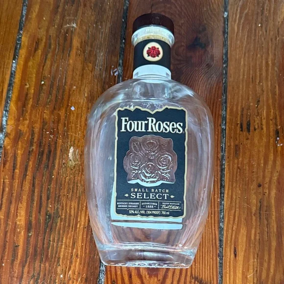 Four Roses Small Batch Select Bourbon Bottle - Picture 1 of 4